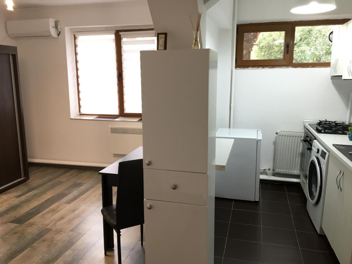 Garso1 4You Apartment Pitesti Luaran gambar