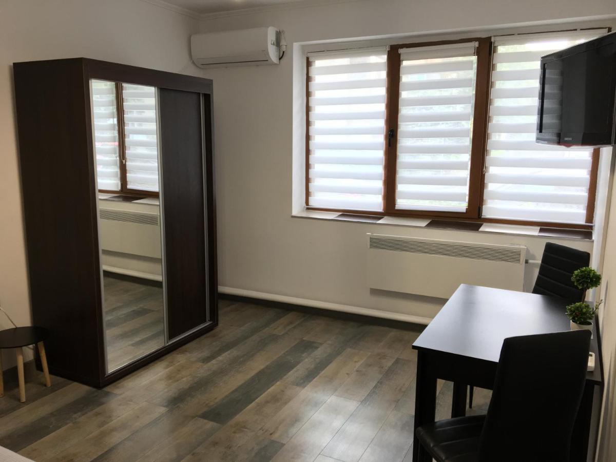 Garso1 4You Apartment Pitesti Luaran gambar